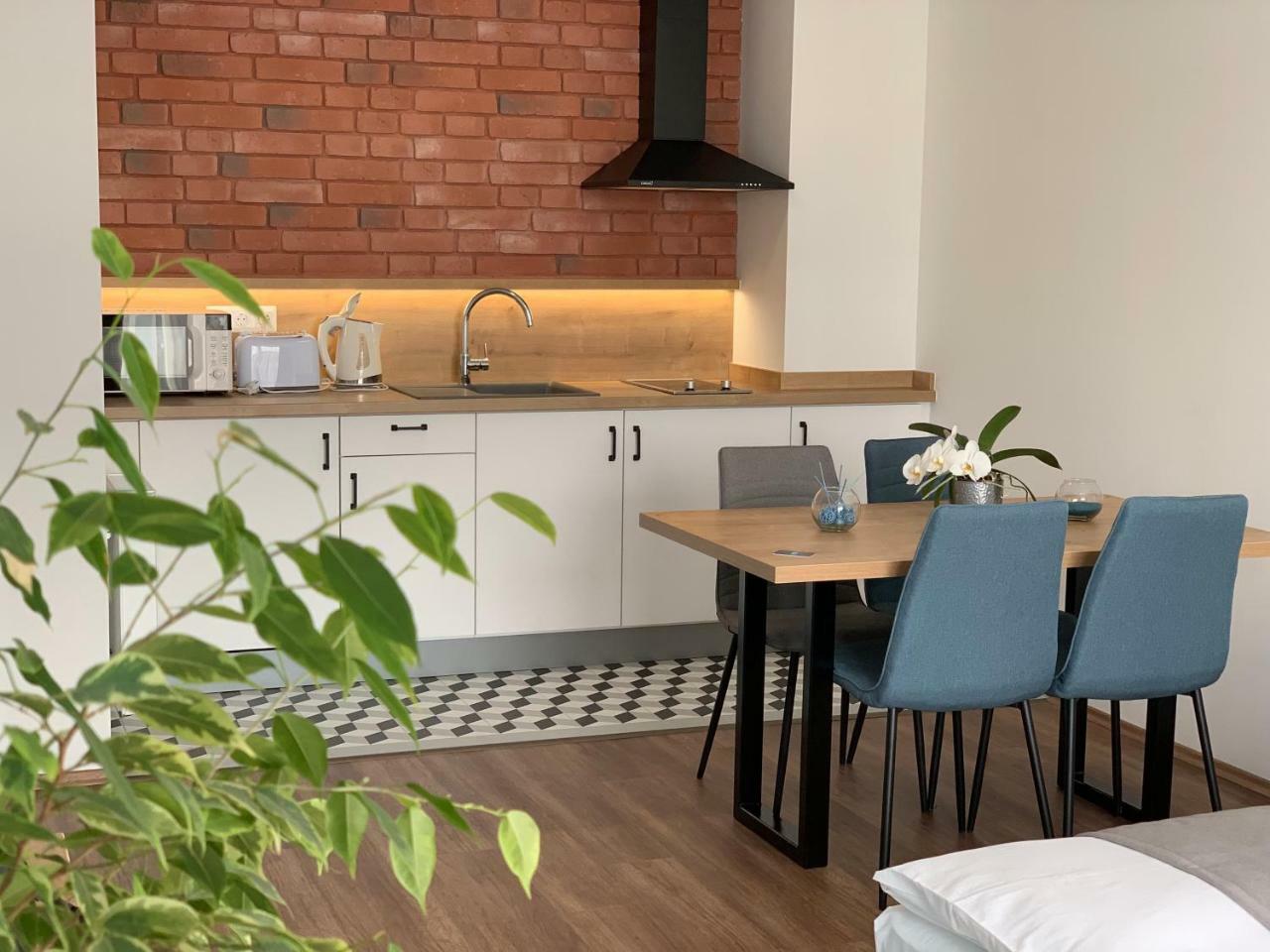Berill Suites Sárvár Eksteriør bilde